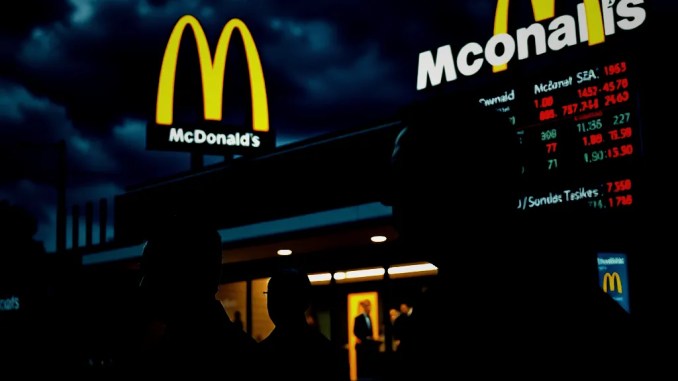 McDonald's Kurssturz: Neue Strategie Erschüttert Investoren - BlauBahn